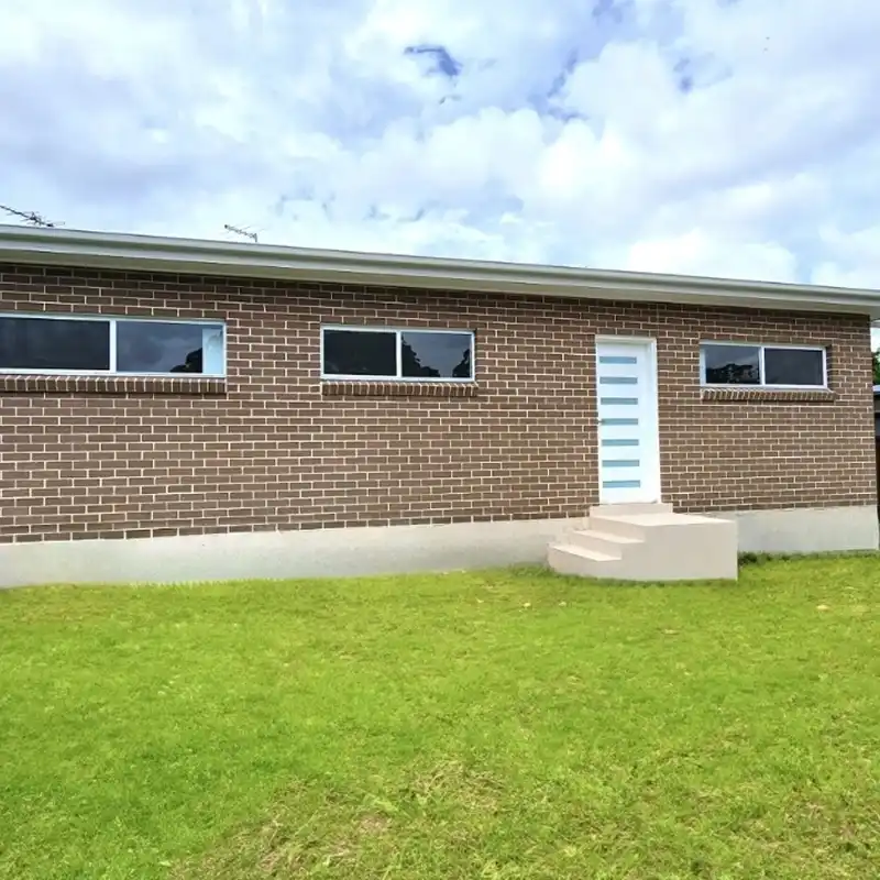 Single-Story Economical Light Steel Attached House